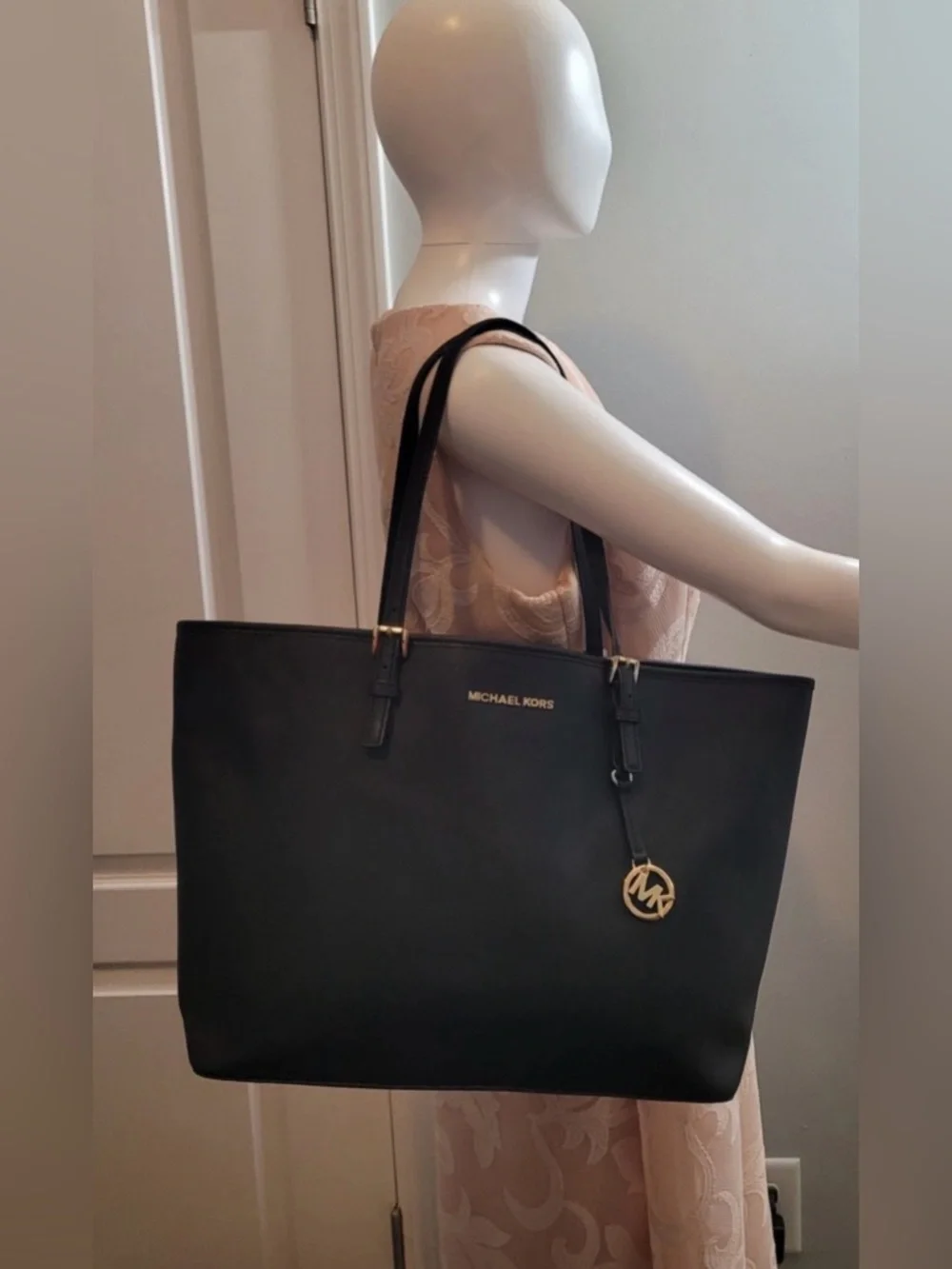 Michael Kors Jet Set Travel Black Saffiano Leather Tote with Gold Accent - Picture 3 of 16